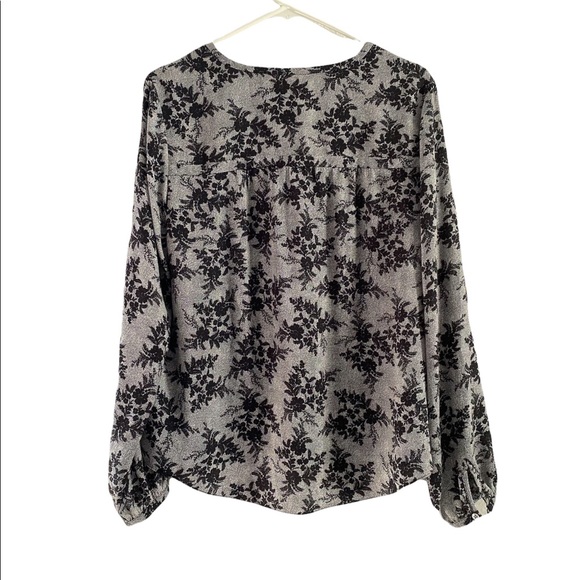 VINCE CAMUTO Floral LongSleeve tops. Medium - Picture 2 of 10